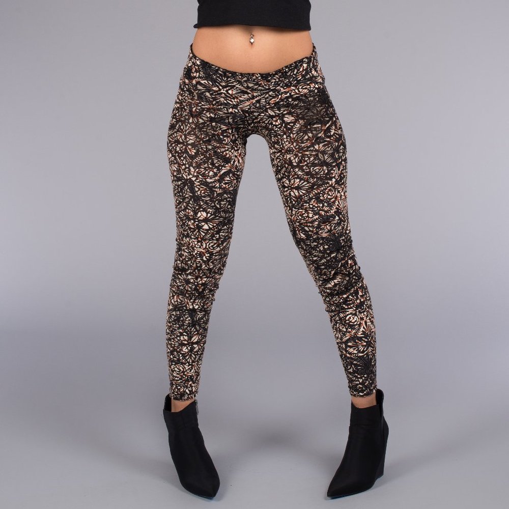 Lotus Velvet Legging - Warrior Within Des - Picture 5 of 7